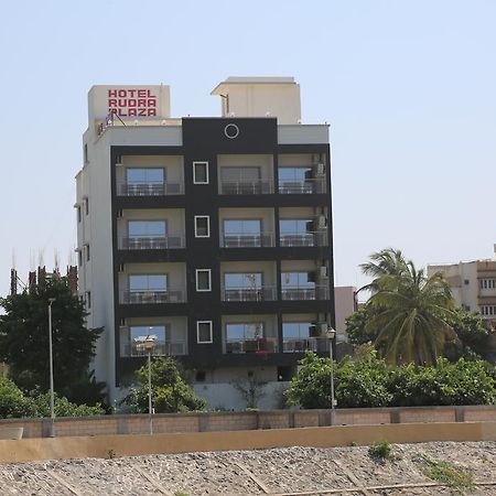 Hotel Rudra Plaza Dwārka Kültér fotó