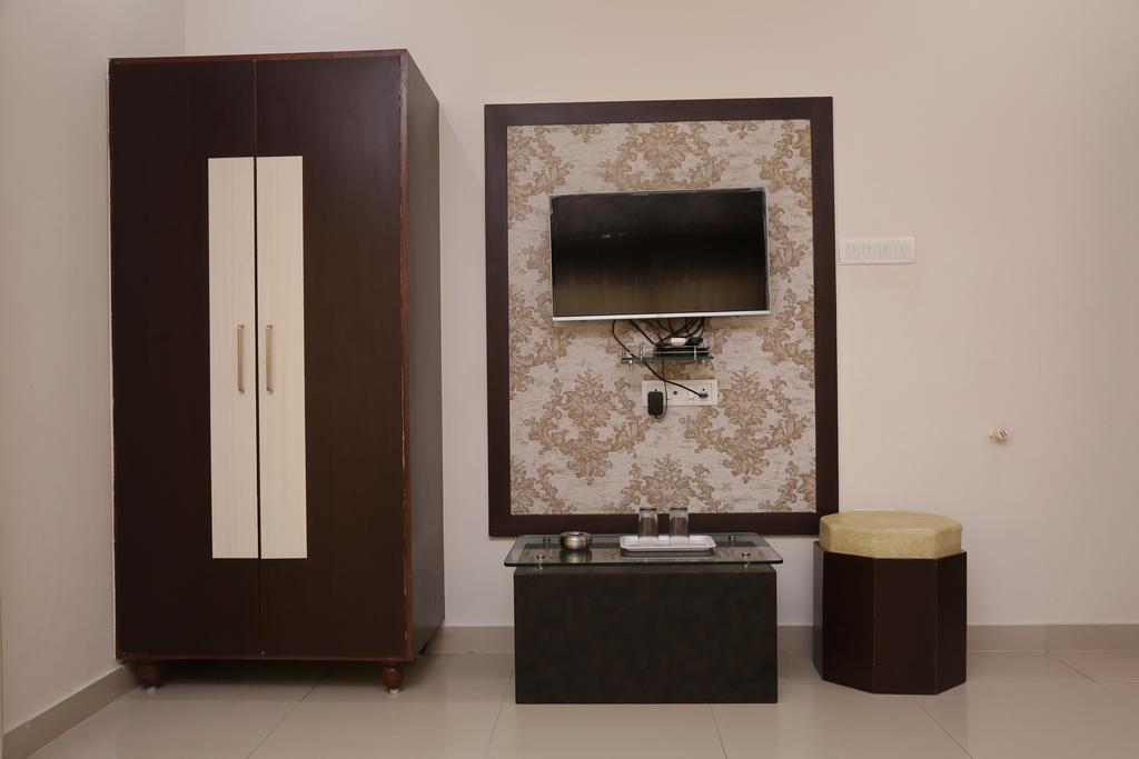 Hotel Rudra Plaza Dwārka Kültér fotó