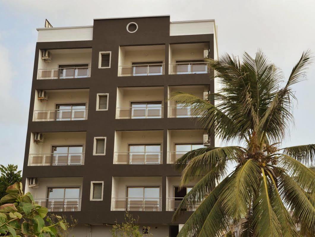 Hotel Rudra Plaza Dwārka Kültér fotó